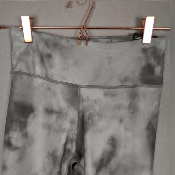 Nike Icon Clash Cropped Tie Dye Leggings Size Small - Picture 10 of 16